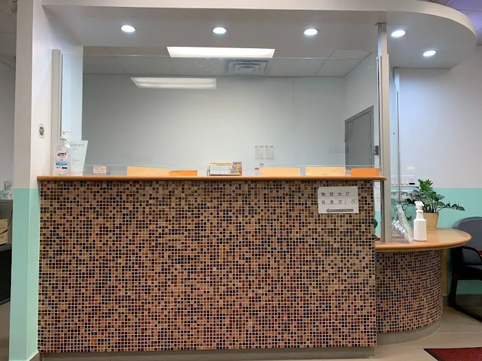 Rendr Eye Care 百康仁德眼科 (formerly Healthier Eye Specialists) 4