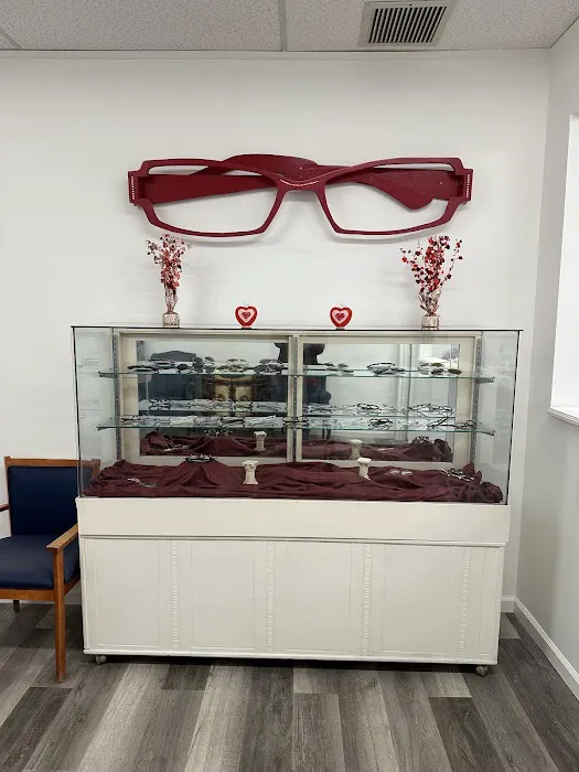 Bradley Doolen, OD / Verona Opticians 4