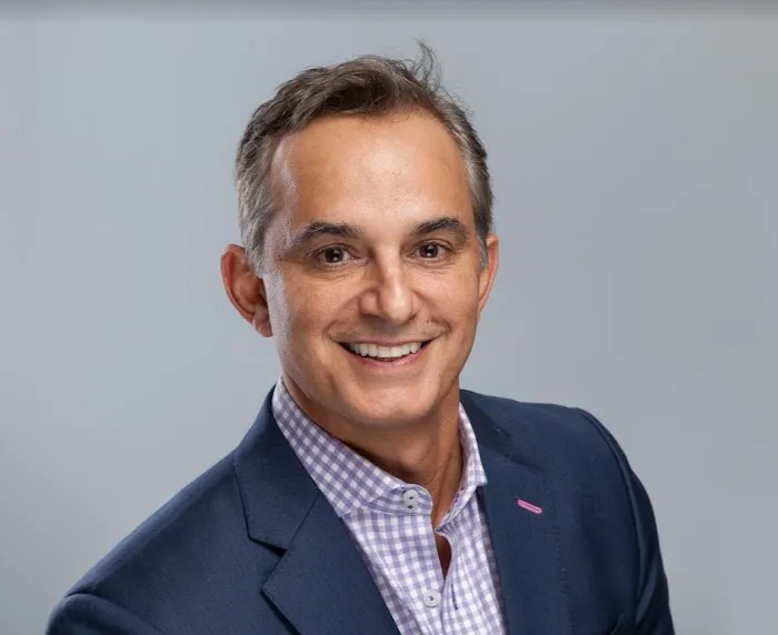 Michael Nejat, MD 4