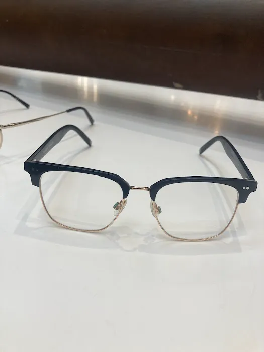 Warby Parker Garden State Plaza 4