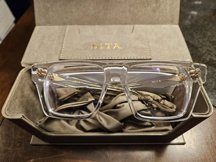 Bomarr Opticians 4