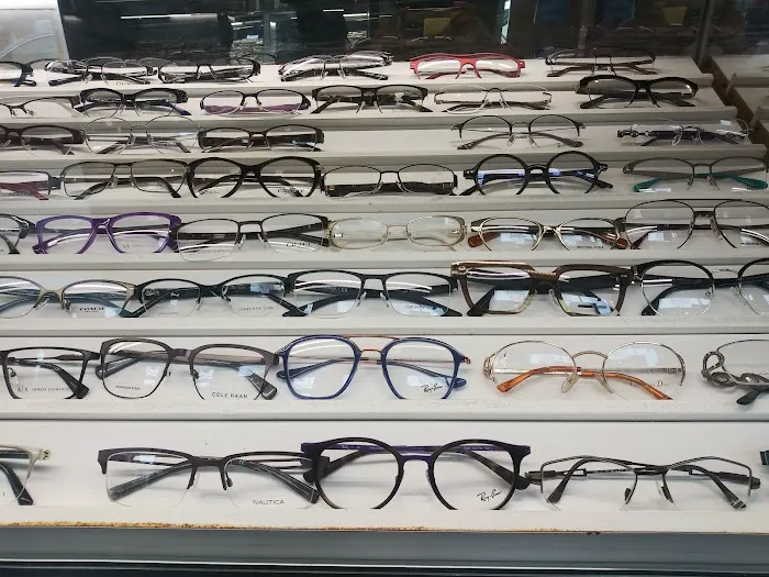 Eye-Contact Optical 4