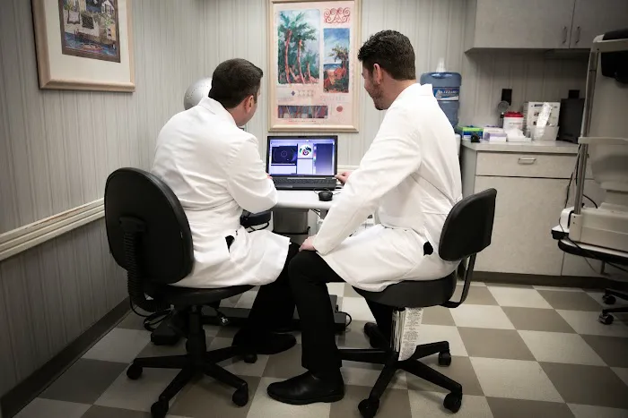 Cornea & Laser Eye Institute 4