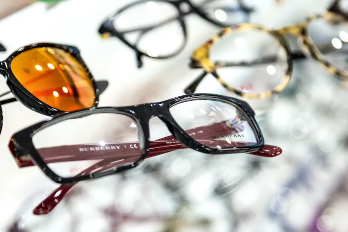 Change iWear Optical 4