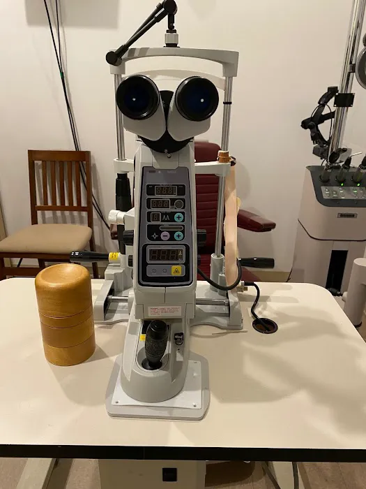 Advanced Eye Physician 永 明 眼 科中心 4
