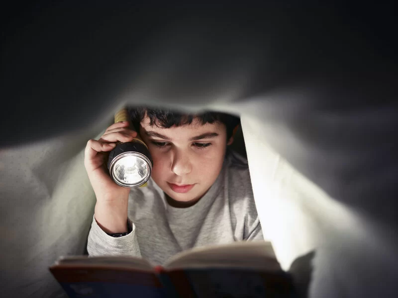 How to Avoid Eye Fatigue While Reading for Long Hours