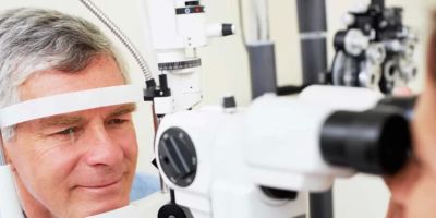 Best Clinics for Managing Vision Problems Due to Aging in the USA