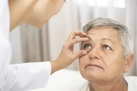 How to Improve Eye Muscle Flexibility in Seniors – Daily Habits and Expert Guidance