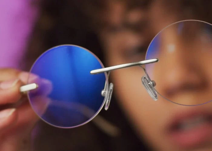 How to Protect Eyes from Harmful Blue Light from Screens Using Filters and Glasses